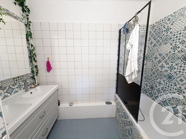 Appartement F4 à vendre - 4 pièces - 88.74 m2 - ALES - 30 - LANGUEDOC-ROUSSILLON - Century 21 Impact Immobilier