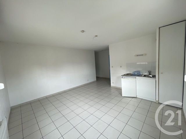 Appartement F1 à louer - 1 pièce - 22.0 m2 - ALES - 30 - LANGUEDOC-ROUSSILLON - Century 21 Impact Immobilier