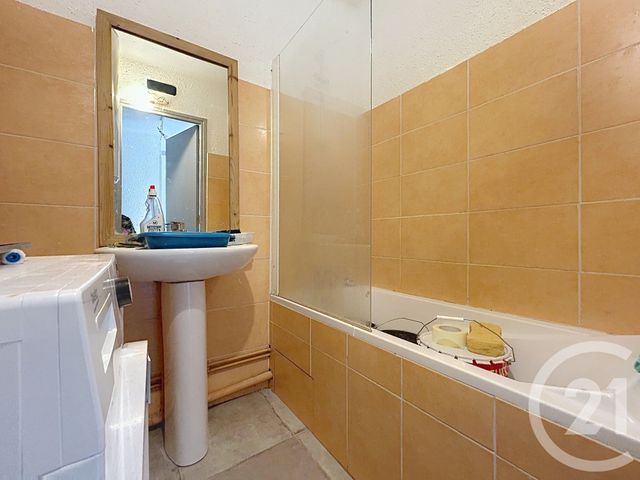 Appartement T3 à vendre - 2 pièces - 53.24 m2 - ALES - 30 - LANGUEDOC-ROUSSILLON - Century 21 Impact Immobilier