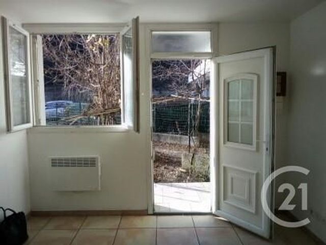 Appartement F2 à louer LES SALLES DU GARDON