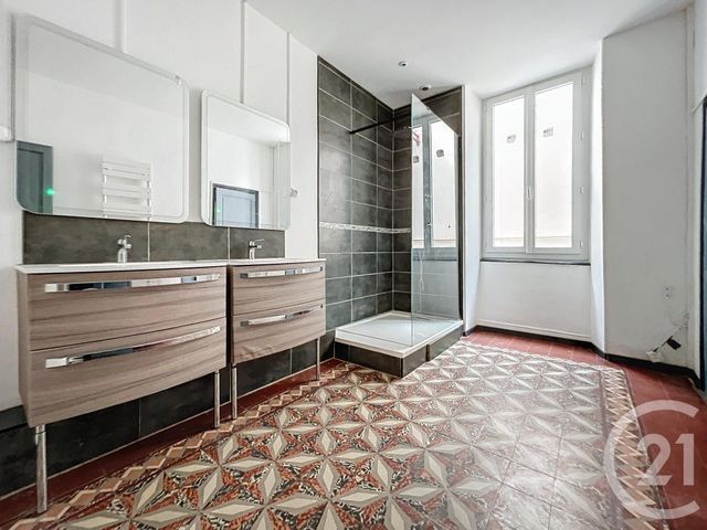 Afficher la photo en grand Appartement F3 à vendre - 3 pièces - 110.29 m2 - ALES - 30 - LANGUEDOC-ROUSSILLON - Century 21 Impact Immobilier