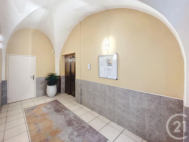 Afficher la photo en grand Appartement F2 à vendre - 2 pièces - 49.1 m2 - ALES - 30 - LANGUEDOC-ROUSSILLON - Century 21 Impact Immobilier