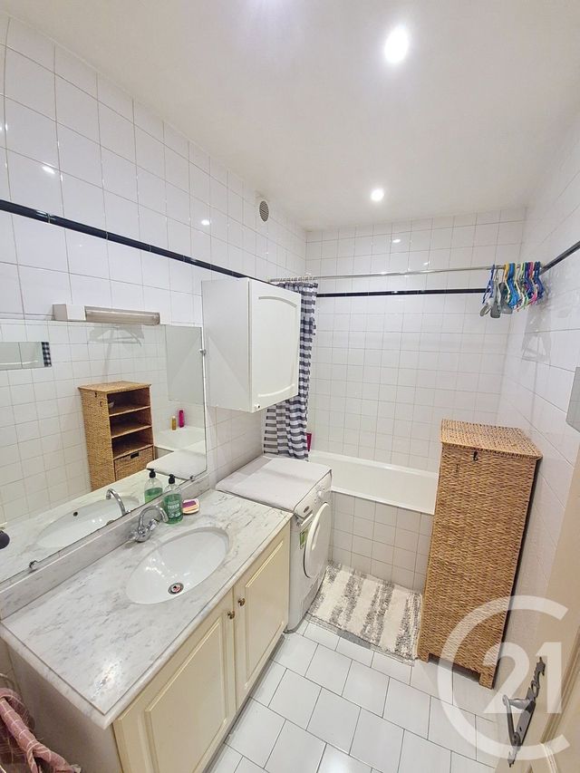 Appartement F3 à vendre - 3 pièces - 69.0 m2 - ALES - 30 - LANGUEDOC-ROUSSILLON - Century 21 Impact Immobilier