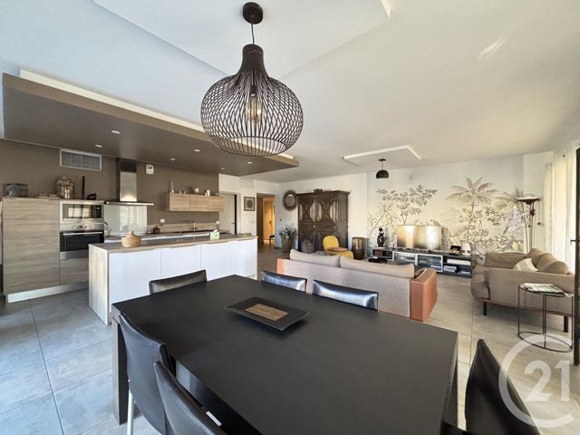 Appartement F4 à vendre - 5 pièces - 141.0 m2 - ALES - 30 - LANGUEDOC-ROUSSILLON - Century 21 Impact Immobilier