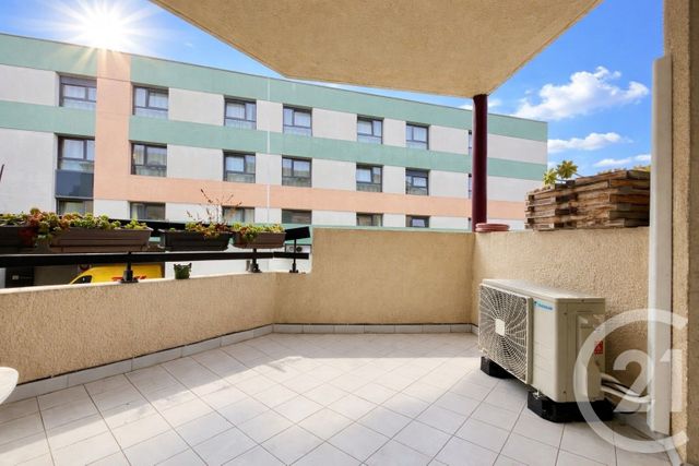 Appartement T3 à louer - 3 pièces - 65.0 m2 - ALES - 30 - LANGUEDOC-ROUSSILLON - Century 21 Impact Immobilier