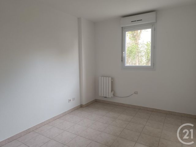 Appartement F2 à louer - 2 pièces - 44.5 m2 - ST CHRISTOL LES ALES - 30 - LANGUEDOC-ROUSSILLON - Century 21 Impact Immobilier