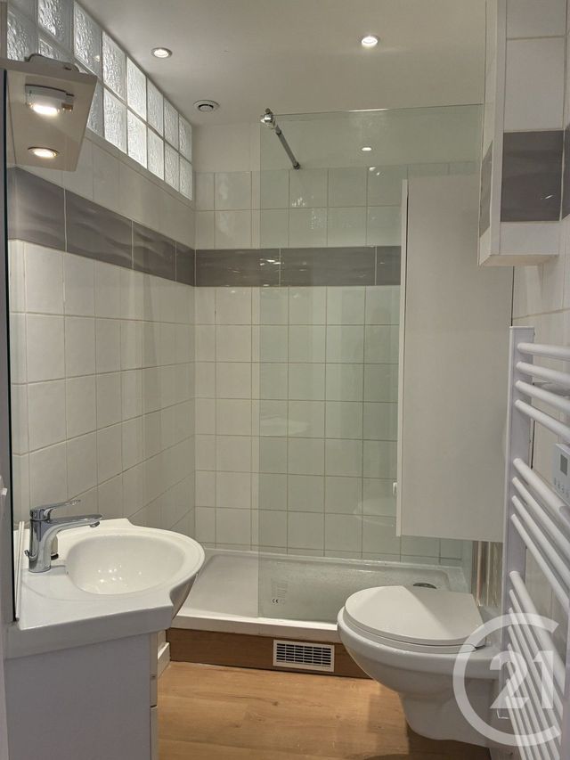 Appartement F2 à louer - 2 pièces - 42.0 m2 - ALES - 30 - LANGUEDOC-ROUSSILLON - Century 21 Impact Immobilier