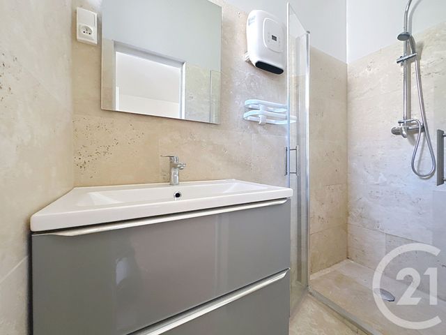 Appartement T3 à vendre - 3 pièces - 55.1 m2 - ALES - 30 - LANGUEDOC-ROUSSILLON - Century 21 Impact Immobilier