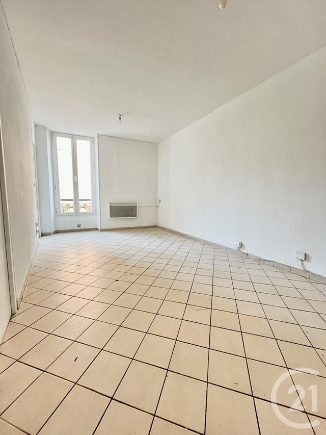 Appartement T3 à louer - 3 pièces - 39.7 m2 - ALES - 30 - LANGUEDOC-ROUSSILLON - Century 21 Impact Immobilier