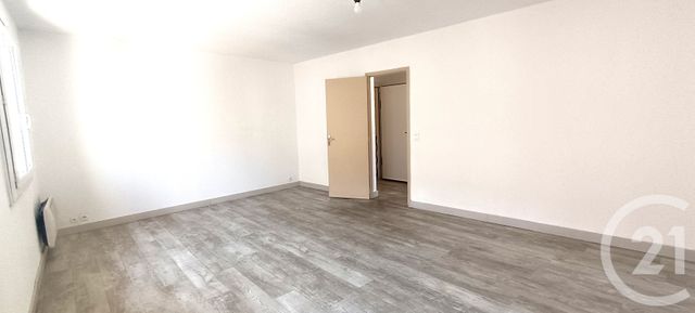 Appartement F3 à louer - 3 pièces - 65.9 m2 - ALES - 30 - LANGUEDOC-ROUSSILLON - Century 21 Impact Immobilier