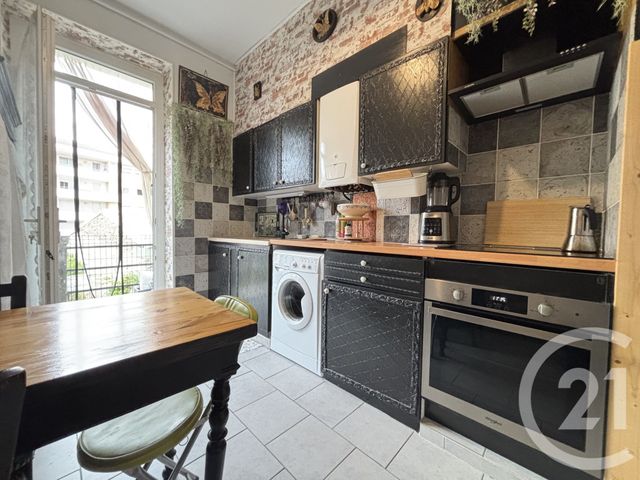 Afficher la photo en grand Appartement F4 à vendre - 4 pièces - 87.55 m2 - ALES - 30 - LANGUEDOC-ROUSSILLON - Century 21 Impact Immobilier