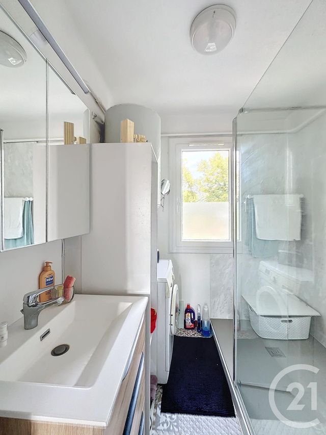 Appartement T4 à vendre - 4 pièces - 66.64 m2 - ALES - 30 - LANGUEDOC-ROUSSILLON - Century 21 Impact Immobilier