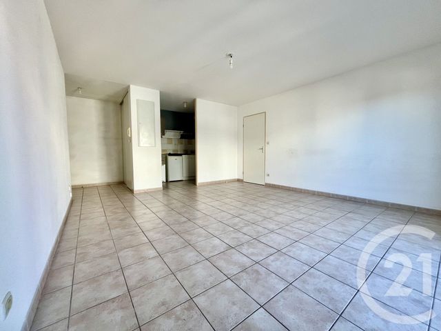 Appartement F2 à louer - 2 pièces - 47.0 m2 - ALES - 30 - LANGUEDOC-ROUSSILLON - Century 21 Impact Immobilier