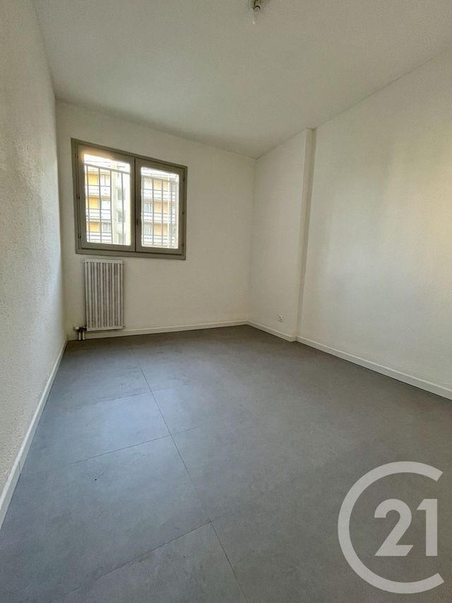 Appartement F3 à louer - 3 pièces - 65.0 m2 - ALES - 30 - LANGUEDOC-ROUSSILLON - Century 21 Impact Immobilier