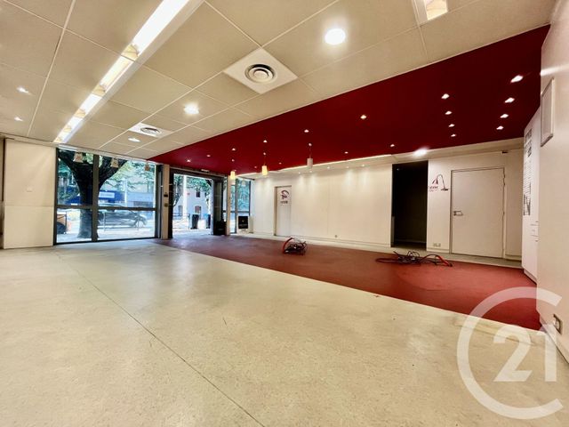 Afficher la photo en grand commerce à louer - 130.0 m2 - ALES - 30 - LANGUEDOC-ROUSSILLON - Century 21 Impact Immobilier