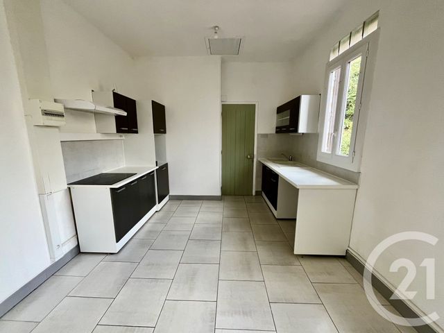 Afficher la photo en grand Appartement à louer - 4 pièces - 87.0 m2 - ALES - 30 - LANGUEDOC-ROUSSILLON - Century 21 Impact Immobilier