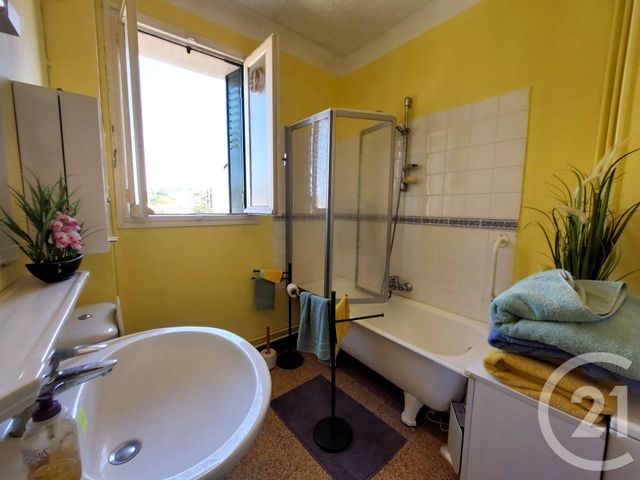 Appartement F3 à vendre - 3 pièces - 82.05 m2 - ALES - 30 - LANGUEDOC-ROUSSILLON - Century 21 Impact Immobilier