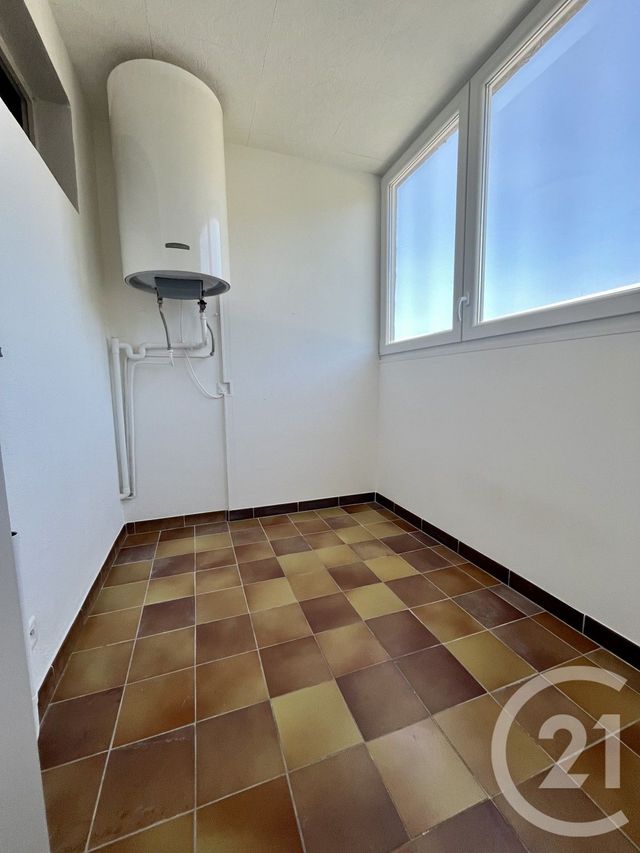 Appartement F3 à louer - 3 pièces - 65.0 m2 - ALES - 30 - LANGUEDOC-ROUSSILLON - Century 21 Impact Immobilier