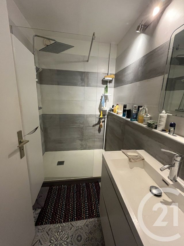 Appartement à vendre - 3 pièces - 66.89 m2 - ALES - 30 - LANGUEDOC-ROUSSILLON - Century 21 Impact Immobilier