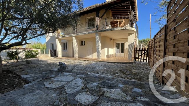 Afficher la photo en grand Appartement F4 à louer - 4 pièces - 92.09 m2 - ST HILAIRE DE BRETHMAS - 30 - LANGUEDOC-ROUSSILLON - Century 21 Impact Immobilier