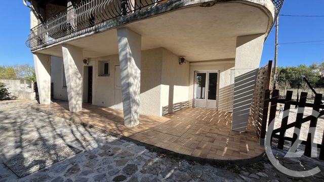 Afficher la photo en grand Appartement F4 à louer - 4 pièces - 92.09 m2 - ST HILAIRE DE BRETHMAS - 30 - LANGUEDOC-ROUSSILLON - Century 21 Impact Immobilier