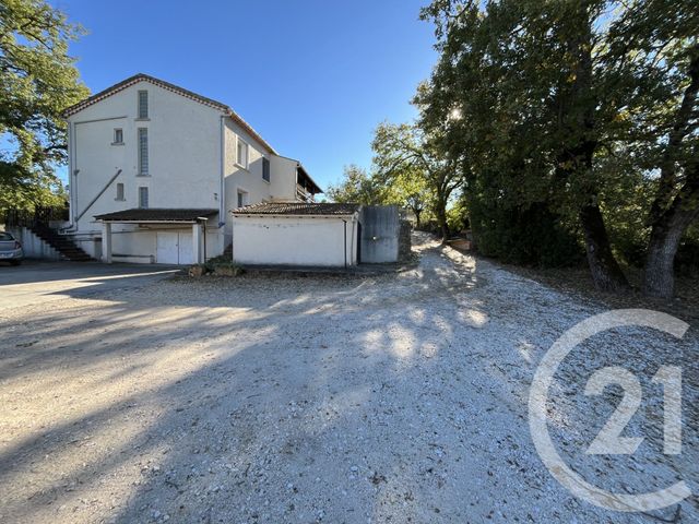 Afficher la photo en grand Appartement F4 à louer - 4 pièces - 92.09 m2 - ST HILAIRE DE BRETHMAS - 30 - LANGUEDOC-ROUSSILLON - Century 21 Impact Immobilier