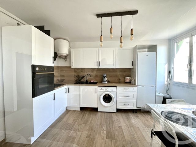 Afficher la photo en grand Appartement F3 à louer - 3 pièces - 60.0 m2 - ALES - 30 - LANGUEDOC-ROUSSILLON - Century 21 Impact Immobilier