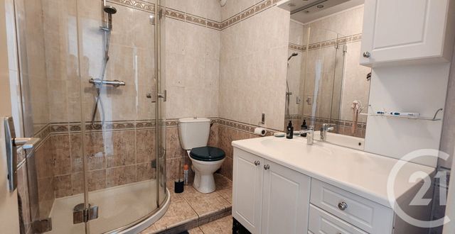 Appartement Duplex à louer - 3 pièces - 60.0 m2 - ALES - 30 - LANGUEDOC-ROUSSILLON - Century 21 Impact Immobilier