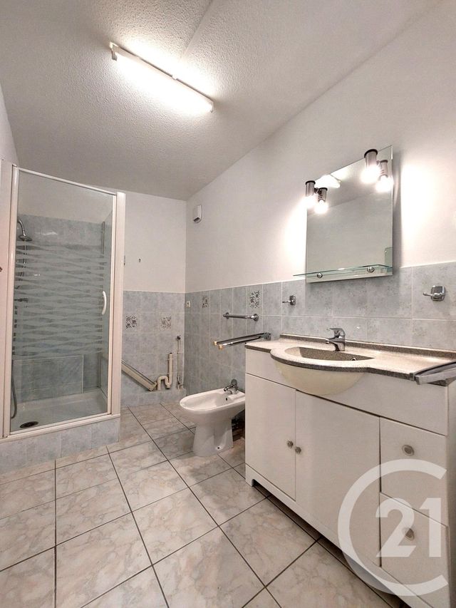 Appartement F4 à vendre - 4 pièces - 76.84 m2 - ALES - 30 - LANGUEDOC-ROUSSILLON - Century 21 Impact Immobilier
