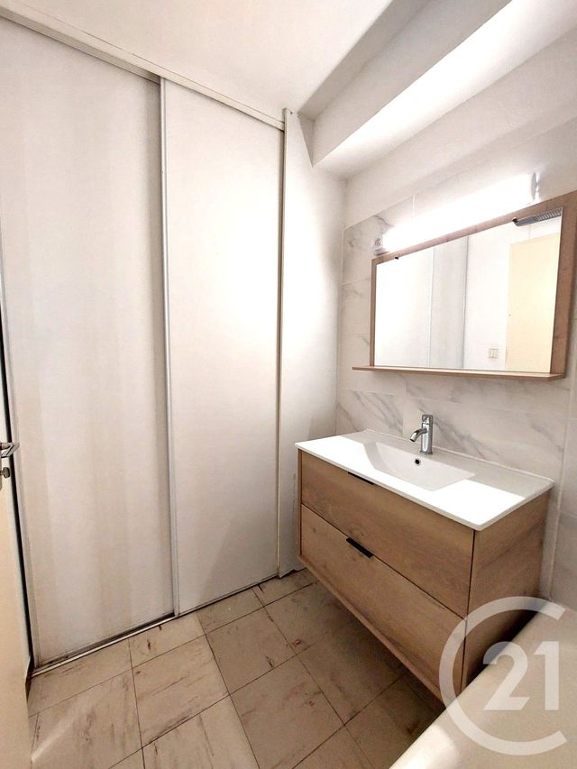 Appartement F4 à vendre - 4 pièces - 73.75 m2 - ALES - 30 - LANGUEDOC-ROUSSILLON - Century 21 Impact Immobilier