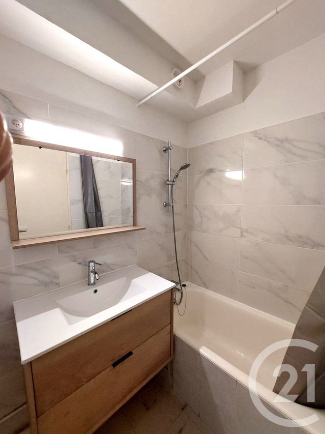 Appartement F4 à vendre - 4 pièces - 73.75 m2 - ALES - 30 - LANGUEDOC-ROUSSILLON - Century 21 Impact Immobilier