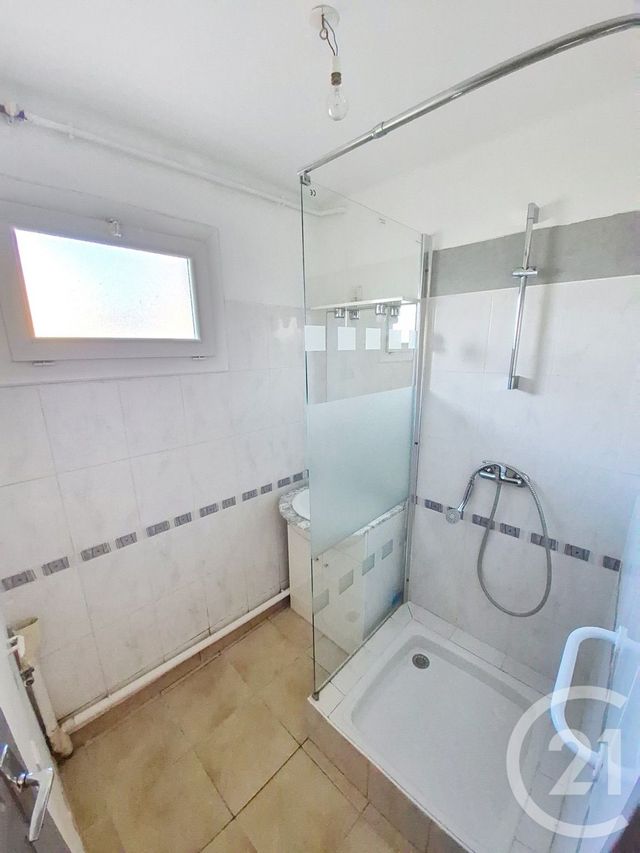 Afficher la photo en grand Appartement F4 à vendre - 4 pièces - 59.88 m2 - ALES - 30 - LANGUEDOC-ROUSSILLON - Century 21 Impact Immobilier