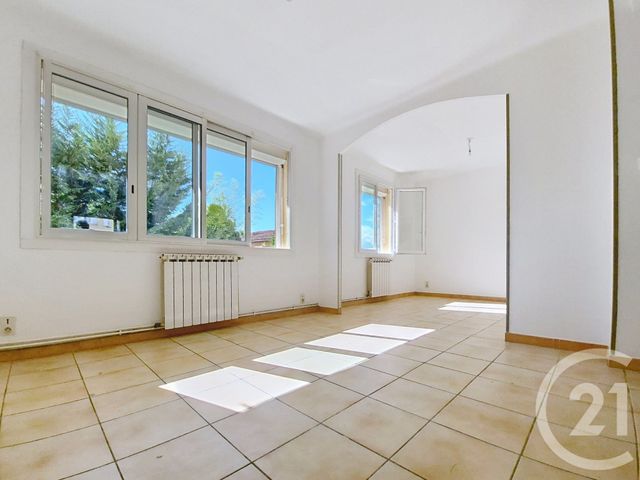 Afficher la photo en grand Appartement F4 à vendre - 4 pièces - 59.88 m2 - ALES - 30 - LANGUEDOC-ROUSSILLON - Century 21 Impact Immobilier