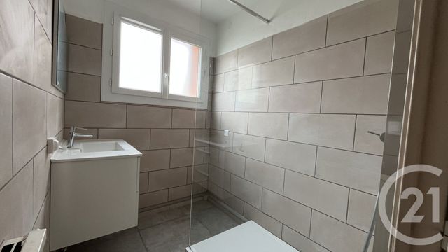 Appartement F3 à louer - 3 pièces - 79.8 m2 - ALES - 30 - LANGUEDOC-ROUSSILLON - Century 21 Impact Immobilier