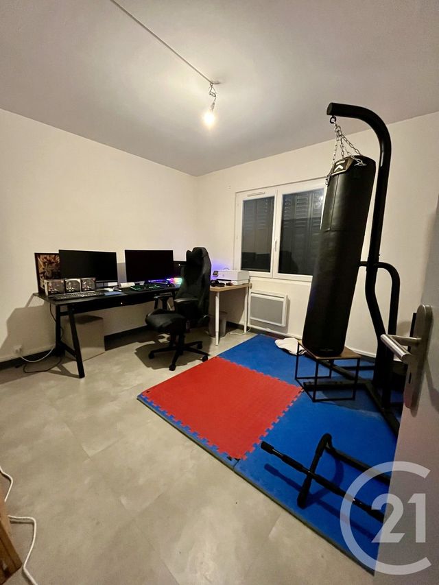 Appartement T4 à louer - 4 pièces - 84.8 m2 - ST AMBROIX - 30 - LANGUEDOC-ROUSSILLON - Century 21 Impact Immobilier