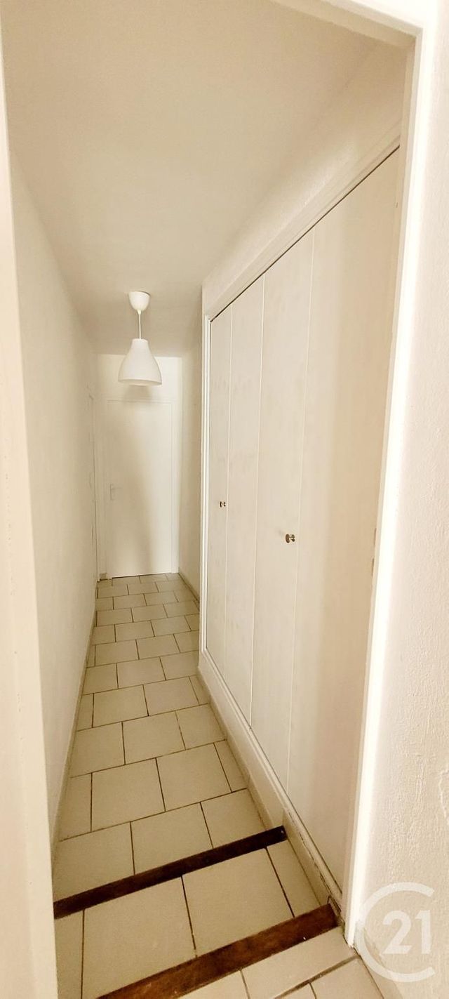 Appartement F3 à louer - 3 pièces - 85.0 m2 - ALES - 30 - LANGUEDOC-ROUSSILLON - Century 21 Impact Immobilier
