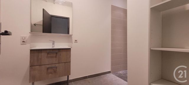 Appartement T3 à louer - 3 pièces - 74.0 m2 - ALES - 30 - LANGUEDOC-ROUSSILLON - Century 21 Impact Immobilier