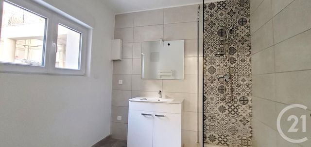 Appartement F2 à louer - 2 pièces - 46.75 m2 - ALES - 30 - LANGUEDOC-ROUSSILLON - Century 21 Impact Immobilier