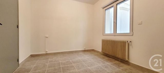 Appartement F2 à louer - 2 pièces - 46.75 m2 - ALES - 30 - LANGUEDOC-ROUSSILLON - Century 21 Impact Immobilier
