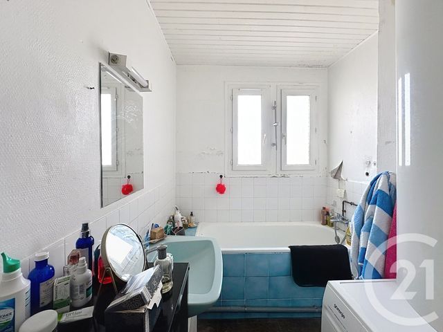 Appartement T5 à vendre - 5 pièces - 78.77 m2 - ALES - 30 - LANGUEDOC-ROUSSILLON - Century 21 Impact Immobilier