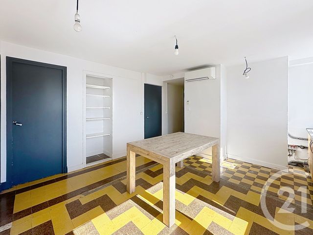 Appartement T5 à vendre - 5 pièces - 74.08 m2 - ALES - 30 - LANGUEDOC-ROUSSILLON - Century 21 Impact Immobilier