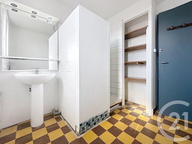 Appartement T5 à vendre - 5 pièces - 74.08 m2 - ALES - 30 - LANGUEDOC-ROUSSILLON - Century 21 Impact Immobilier