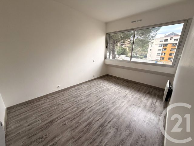 Appartement F2 à vendre - 2 pièces - 38.5 m2 - ALES - 30 - LANGUEDOC-ROUSSILLON - Century 21 Impact Immobilier
