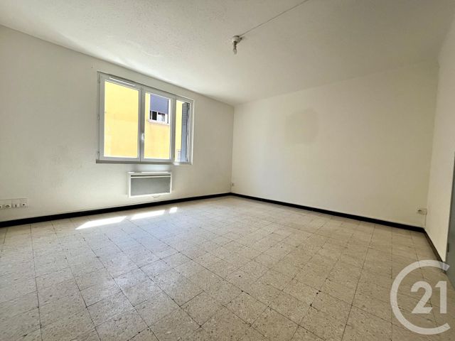 Appartement T4 à louer - 4 pièces - 83.5 m2 - ST AMBROIX - 30 - LANGUEDOC-ROUSSILLON - Century 21 Impact Immobilier