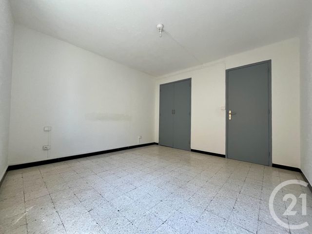 Appartement T4 à louer - 4 pièces - 83.5 m2 - ST AMBROIX - 30 - LANGUEDOC-ROUSSILLON - Century 21 Impact Immobilier