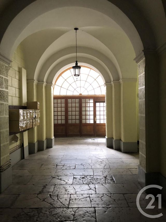 Appartement F3 à louer - 3 pièces - 64.02 m2 - ALES - 30 - LANGUEDOC-ROUSSILLON - Century 21 Impact Immobilier