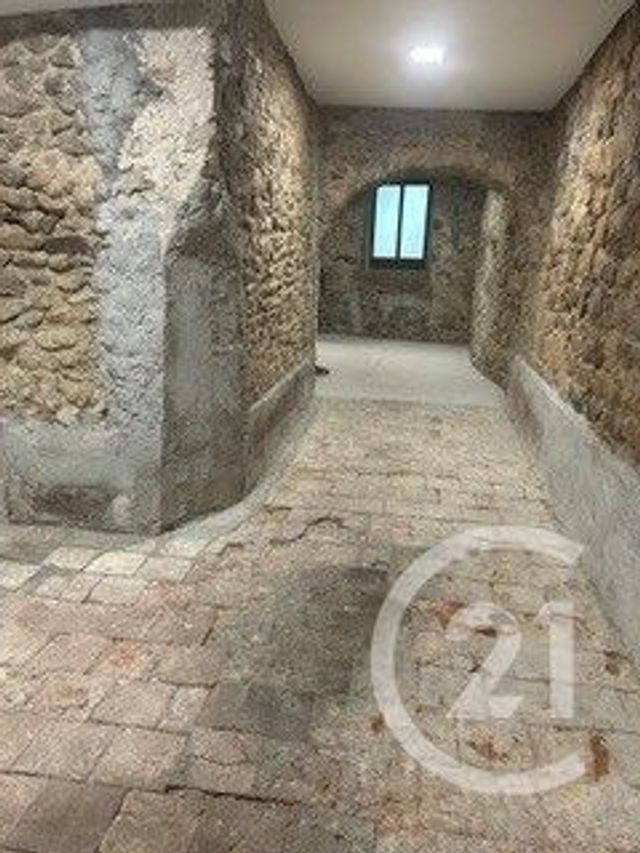 parking à louer - 90.0 m2 - ST JEAN DU GARD - 30 - LANGUEDOC-ROUSSILLON - Century 21 Impact Immobilier