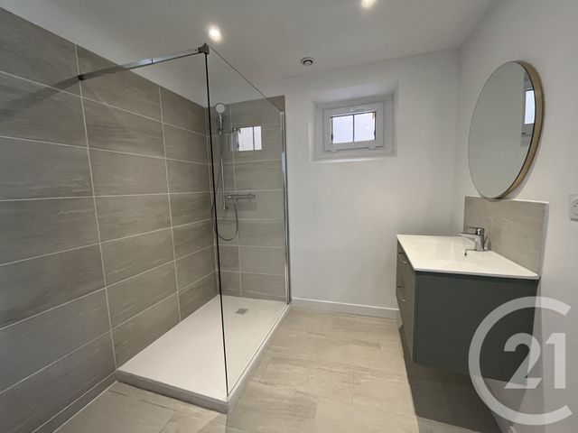 Appartement F3 à louer - 3 pièces - 76.2 m2 - ALES - 30 - LANGUEDOC-ROUSSILLON - Century 21 Impact Immobilier