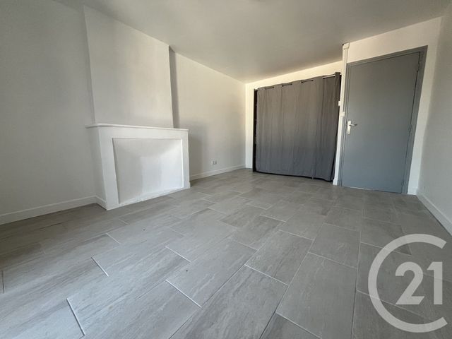 Appartement F3 à louer - 3 pièces - 76.2 m2 - ALES - 30 - LANGUEDOC-ROUSSILLON - Century 21 Impact Immobilier