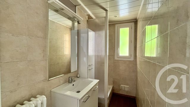 Appartement F3 à louer - 3 pièces - 55.0 m2 - ALES - 30 - LANGUEDOC-ROUSSILLON - Century 21 Impact Immobilier